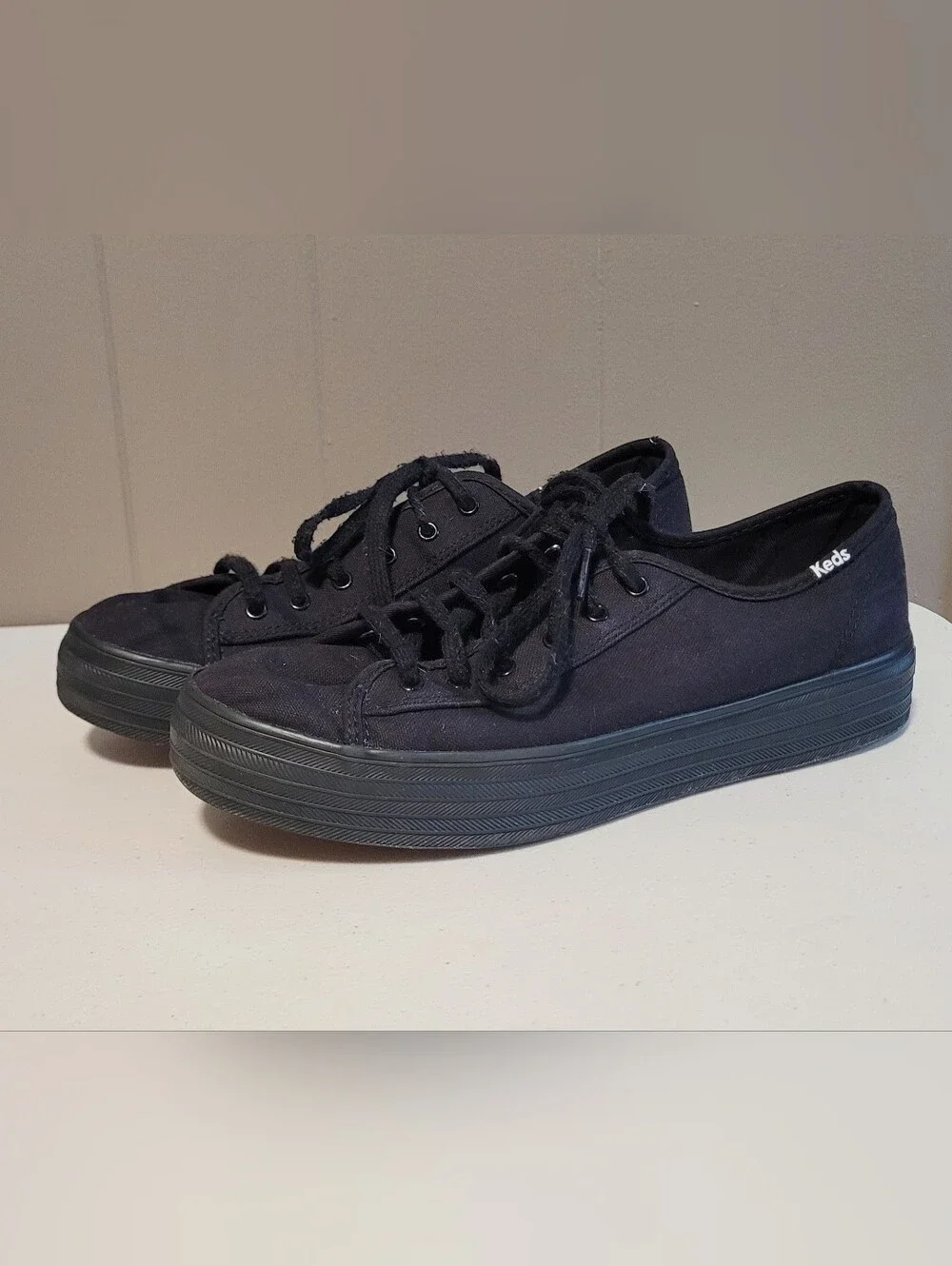 Keds Womens Canvas Low Top platform Sneakers Rubber Outsole WF64855 7.5 Black
